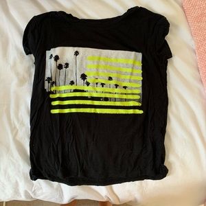 American Eagle black t shirt w design
